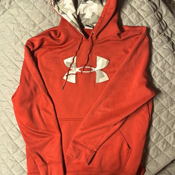Under Armour Other - Men’s size large UnderArmour hooded sweatshirt.
